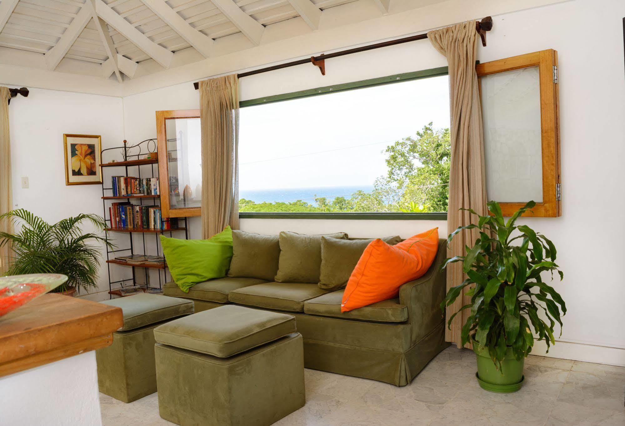 Mynt Retreat Bed & Breakfast Montego Bay Ngoại thất bức ảnh