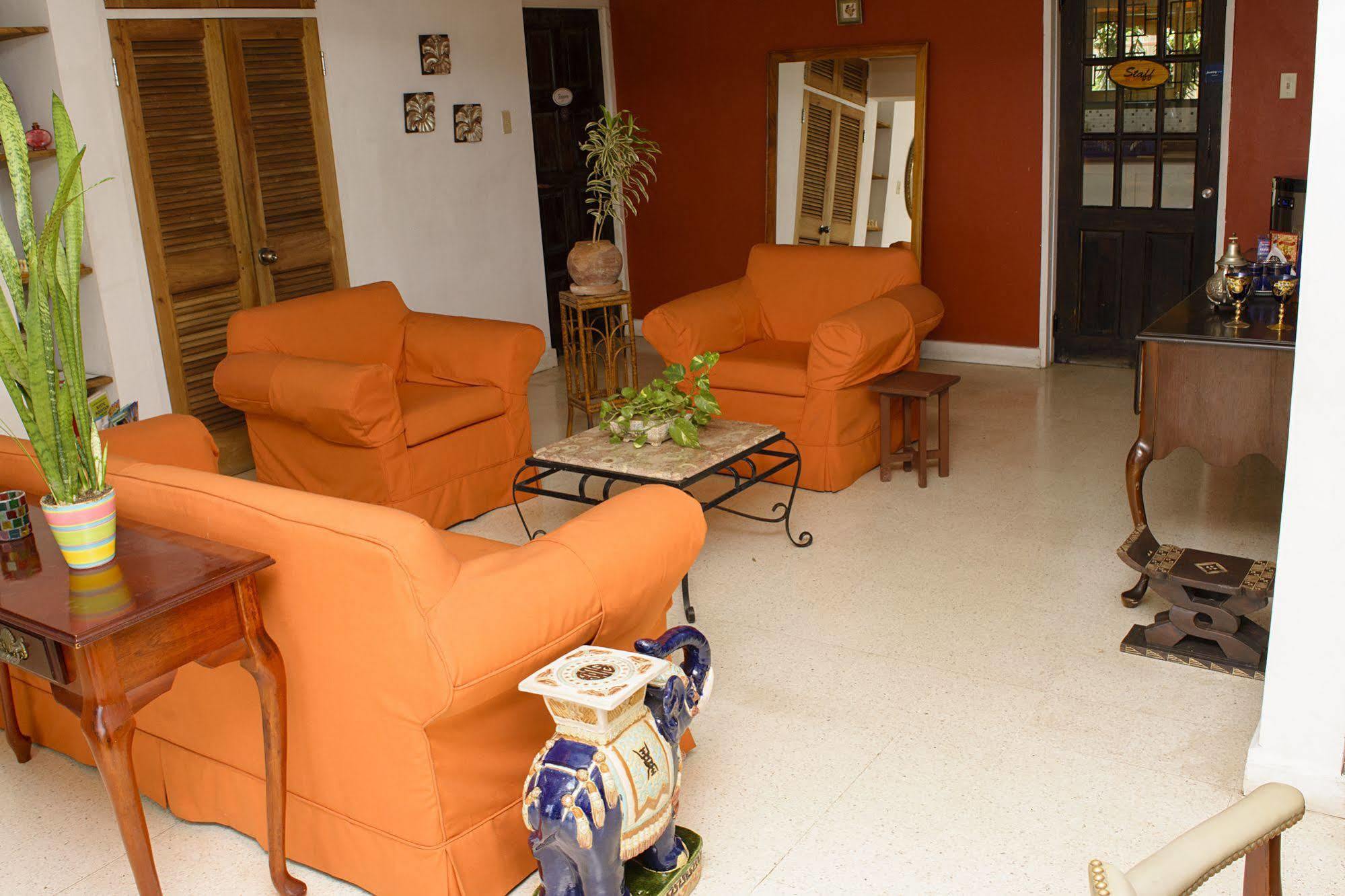 Mynt Retreat Bed & Breakfast Montego Bay Ngoại thất bức ảnh